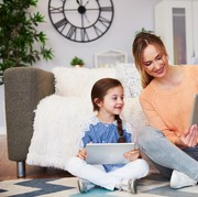 Bertepatan Hari Anak Nasional, Yuk Lebih Bijak Atur Penggunaan Gadget Demi Kebaikannya