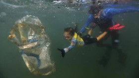 FOTO: Bocah Pelindung Laut dari Brasil