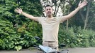 Raffi Ahmad mencuri perhatian dengan penampilan terbarunya&period; Yuk kita intip potretnya&excl;