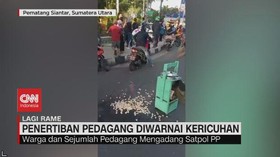 VIDEO: Penertiban Pedagang Diwarnai Kericuhan
