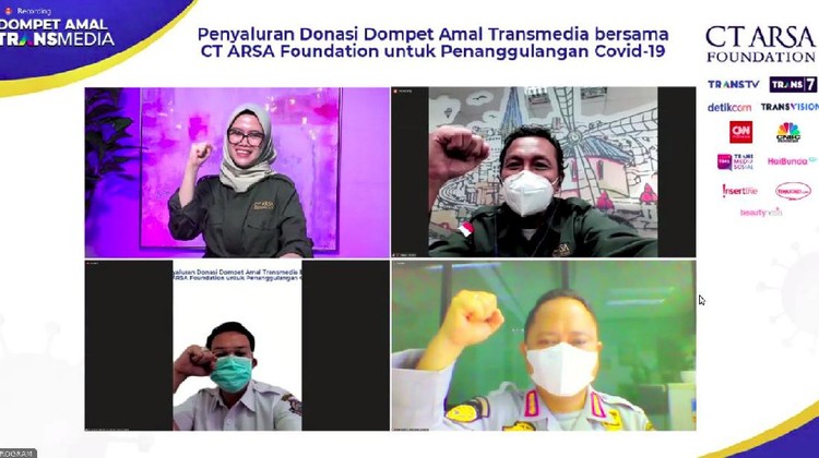 Penyerahan donasi ke-10 Dompet Amal Transmedia CT Arsa Foundation