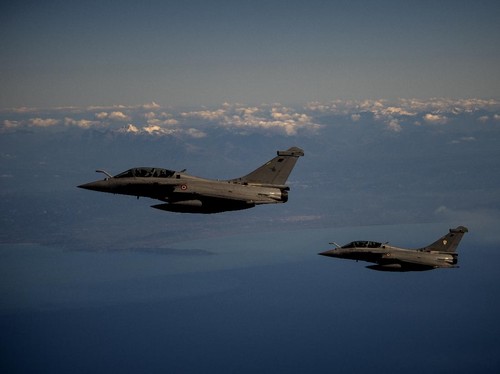 Iran Janjikan Hadiah Rp1,2 M bagi yang Temukan Pilot Jet Tempur AS