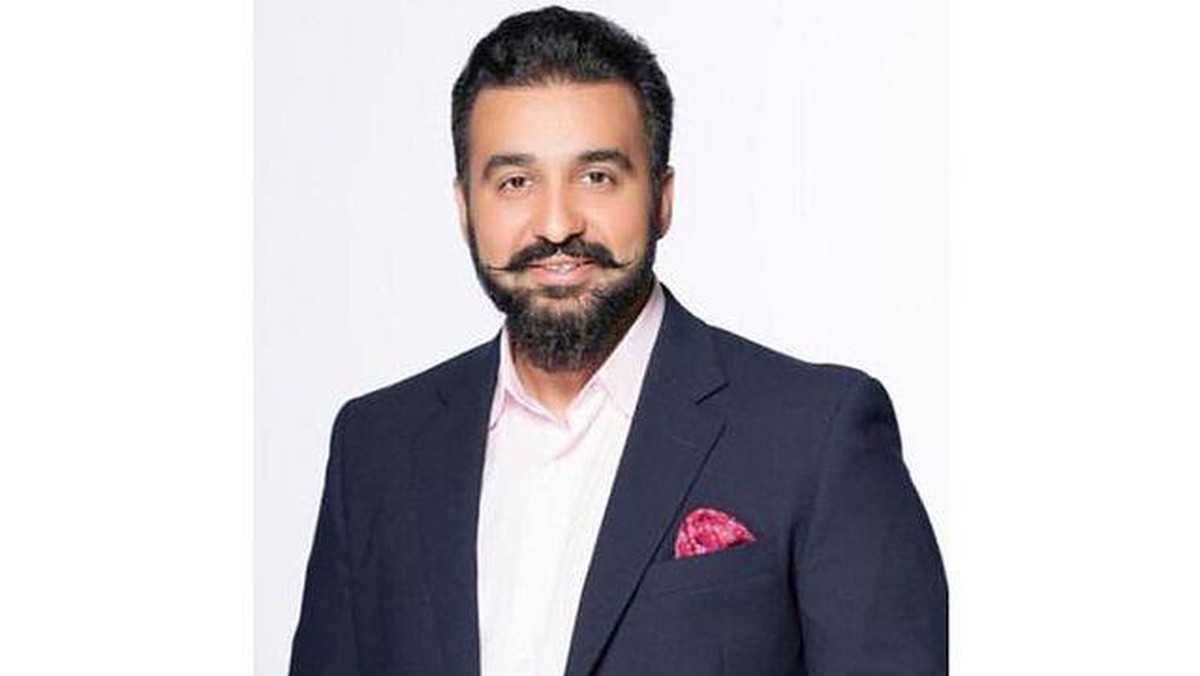 Raj Kundra suami Shilpa Shetty bintang Bollywood ditangkap oleh polisi atas dugaan kasus film porno&period; Yuk intip sosoknya&excl;