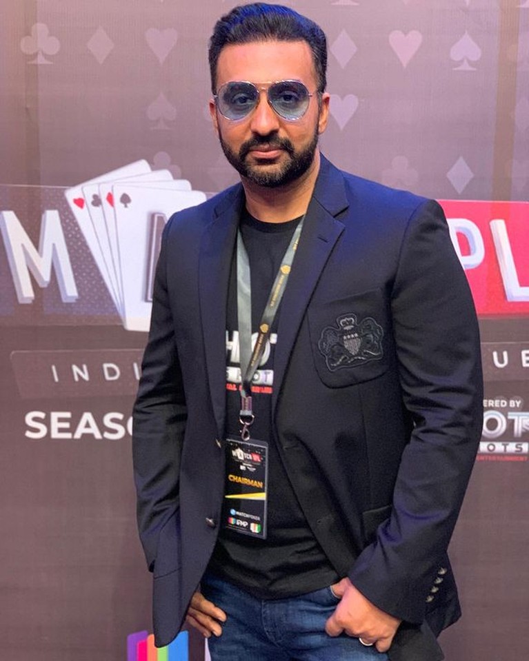 Sosok Suami Shilpa Shetty yang Ditangkap Kasus Film Porno Raj Kundra suami Shilpa Shetty bintang Bollywood ditangkap oleh polisi atas dugaan kasus film porno. Yuk intip sosoknya!