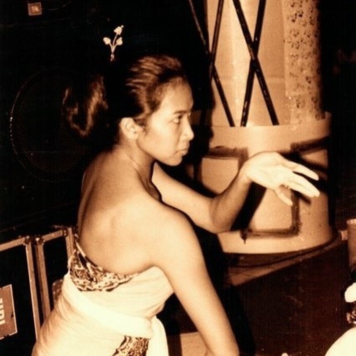 Feni Rose baru saja resmi menyandang status sebagai seorang nenek&period; Yuk kita intip transformasinya&excl;