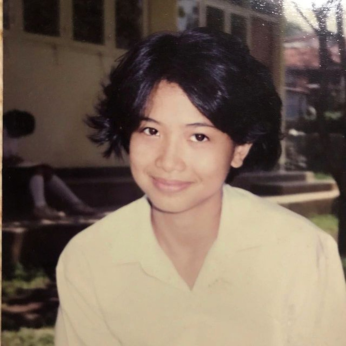 Feni Rose baru saja resmi menyandang status sebagai seorang nenek&period; Yuk kita intip transformasinya&excl;