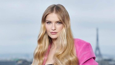 img-title Camille Razat Bahas Cerita Musim Kedua 'Emily in Paris'