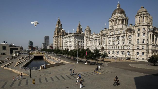 Liverpool mengenakan biaya sebesar 2 pound sterling atau sekitar Rp44 ribu untuk turis yang menginap semalam di hotel-hotel di kota tersebut.