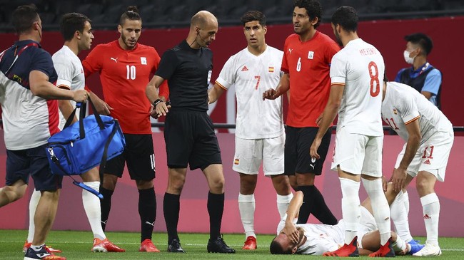 Performa Wasit yang Menarik Perhatian dalam Pertandingan Arab Saudi vs Indonesia