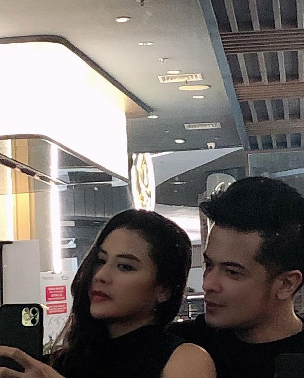 Rumah tangga Choky Andriano dan Icha sedang diterpa isu miring&period; Yuk kita lihat kembali potret harmonis mereka&excl;