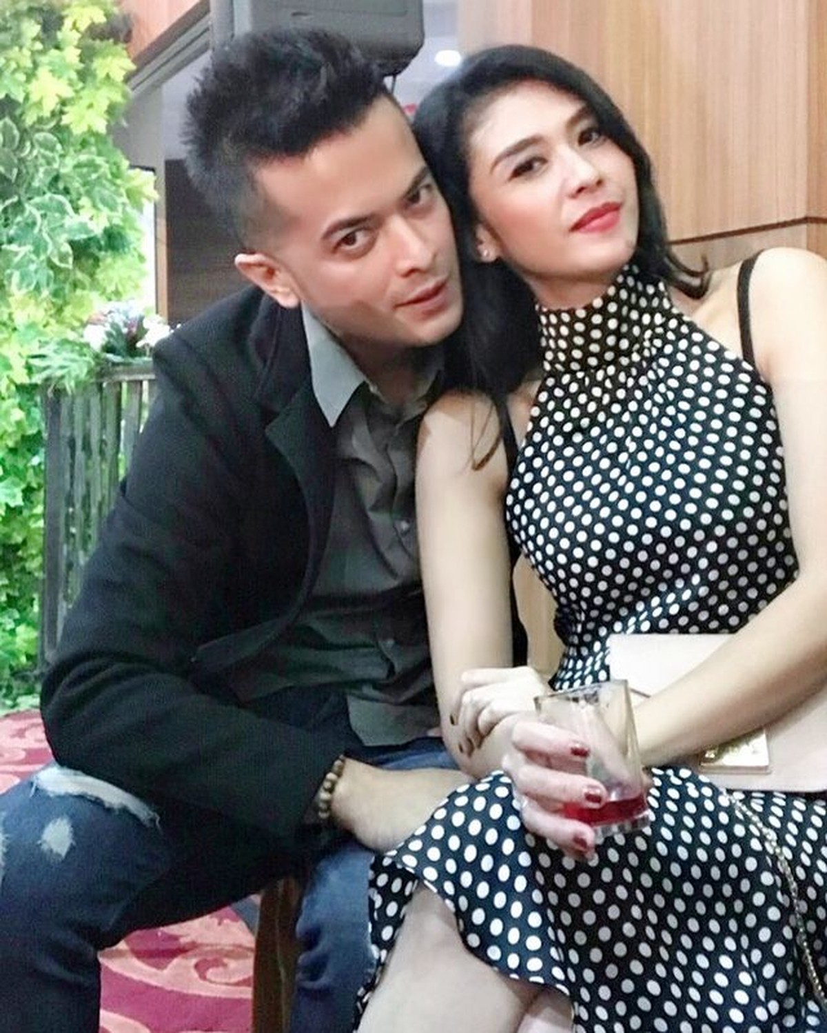 Rumah tangga Choky Andriano dan Icha sedang diterpa isu miring&period; Yuk kita lihat kembali potret harmonis mereka&excl;