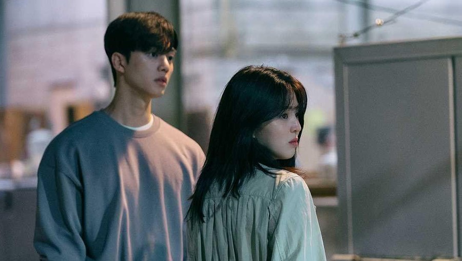 Song Kang dan Han So Hee di Nevertheless.