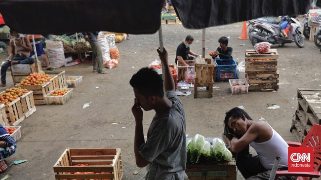 Terdapat 45 kabupaten/kota di luar Jawa-Bali yang akan menerapkan PPKM Level 4 yang berlaku per 10 hingga 23 Agustus mendatang. Berikut rinciannya.