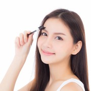 Apa Beda Sulam Alis dan Tato Alis? Cari Tahu Agar Tak Salah Pilih