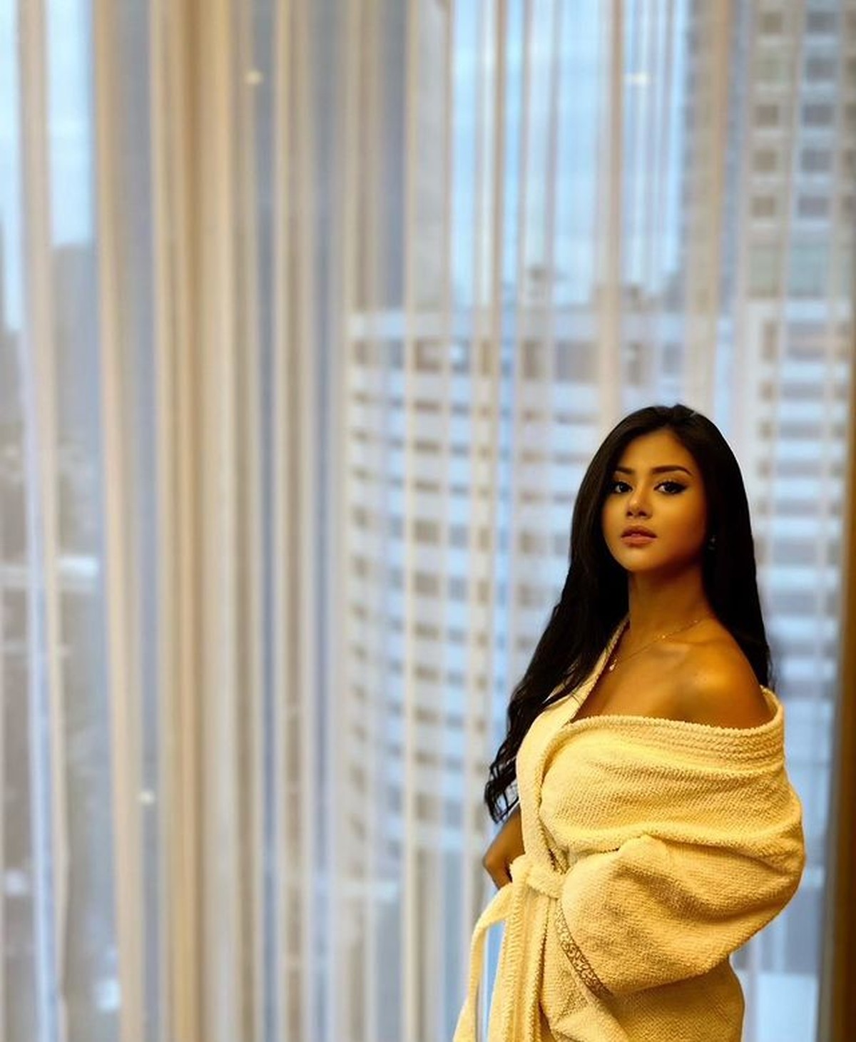 Nama Tania Ayu terseret kasus prostitusi online artis inisial TA yang kembali ramai dibahas&period; Yuk kita intip potretnya&excl;