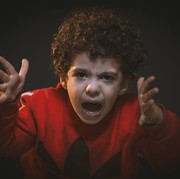 Jangan Langsung Dibentak, Pahami Alasan di Balik Anak yang Tantrum