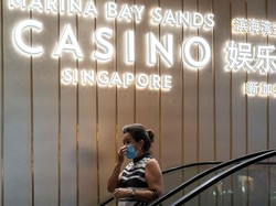 Gegara Amukan COVID-19, Luhut Masih Larang Warga Singapura Masuk RI