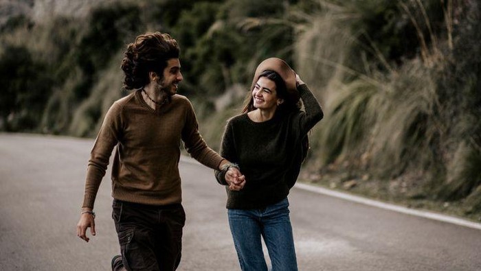 Benarkah Perasaan Cinta pada Pasangan Akan Lenyap Setelah 4 Tahun? Cek Faktanya Berikut!