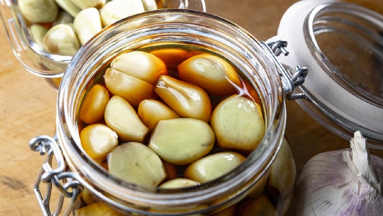 Pickled garlic in soy sauce and sugar
