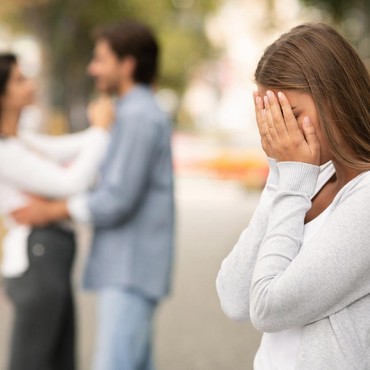 Viral Remaja Disebut Anak Durhaka Usai Bongkar Perselingkuhan Sang Ibu & Pak Camat