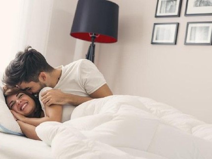 7 Tips Bikin Seks Makin Intim, Pakai Lingerie hingga Lebih Banyak Sentuhan