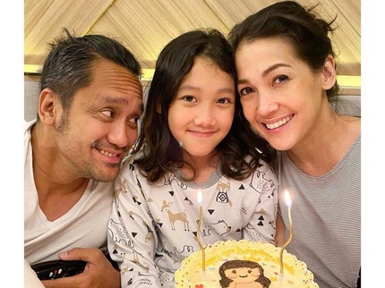 Trik Putri Tora Sudiro Usir Rasa Bosan Saat PPKM di Rumah