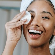 Hindari 4 Kesalahan Fatal Penggunaan Moisturizer pada Kulit Kering