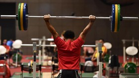 Lifter Muda Indonesia Ingin Pecah Rekor di Kejuaraan Dunia