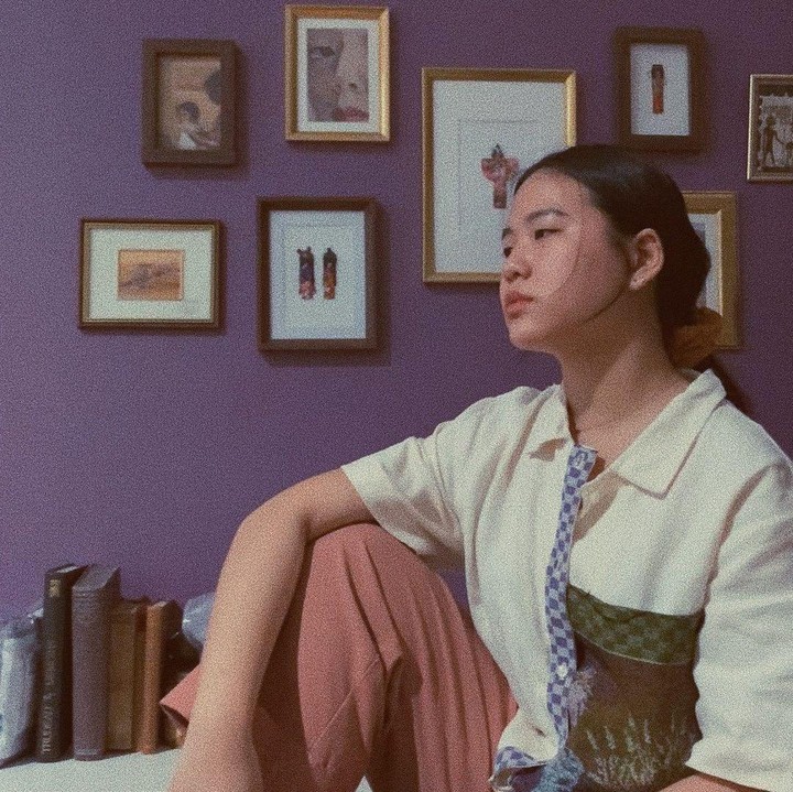 <p>Nathania Purnama tumbuh menjadi wanita cantik seperti sang Bunda. Banyak orang menilainya sangat mirip dengan Veronica Tan. (Foto: Instagram: @nata.zhong)</p>