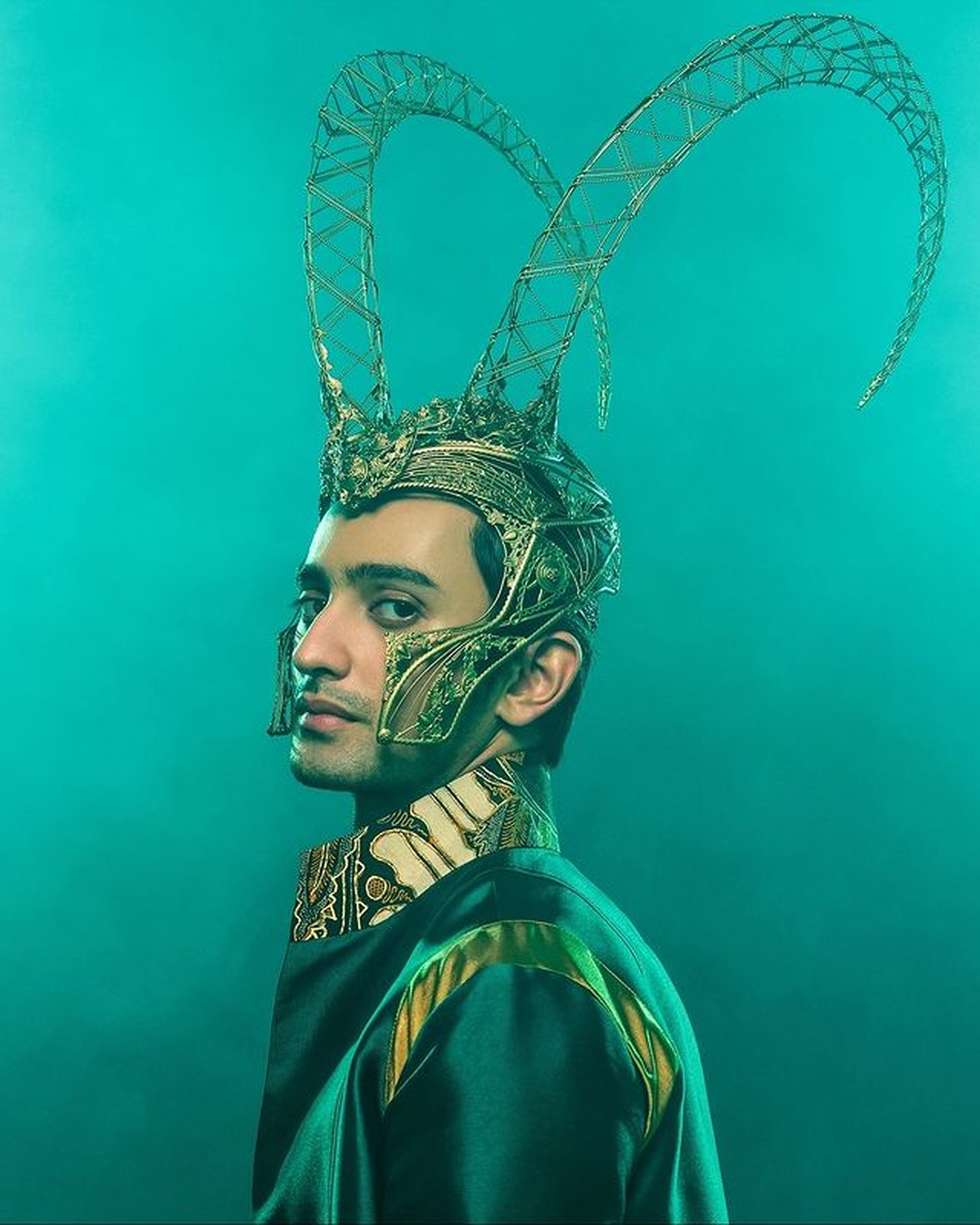 Cinta Laura&comma; Rangga Azof dan Omar Daniel melakukan pemotretan bertema superhero jadi sorotan&period; Yuk intip&excl;