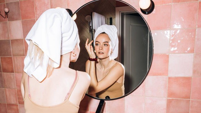Daftar Skincare Harian yang Ampuh Mengatasi Flek Hitam di Wajah Daftar Skincare Harian yang Ampuh Mengatasi Flek Hitam di Wajah