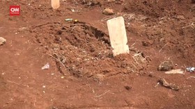 VIDEO: Makam Covid di TPU Pasir Putih Amblas
