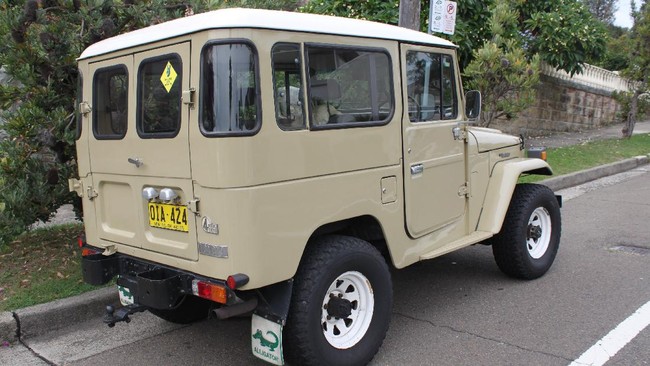 Masyarakat Indonesia pada era 1980 hingga awal 2000 pasti tak asing dengan mobil jip Toyota yang biasa dikenal sebagai hardtop.