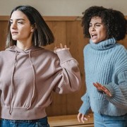 5 Tanda Buktikan Kamu Terjebak dalam Toxic Family dan Cara Mengatasinya