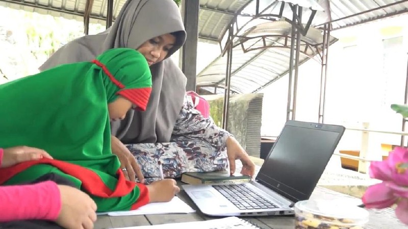 PT PLN (Persero) terus berupaya menjaga keandalan pasokan listrik guna mendukung peningkatan kualitas kehidupan masyarakat