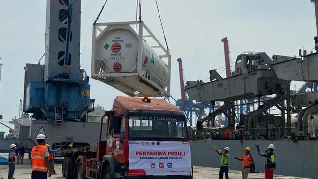 India memberikan bantuan oksigen cair dan konsentrator 