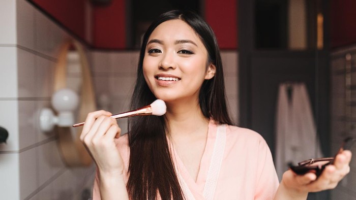 Makeup Makin Sempurna, 5 Rekomendasi Bedak Ini Jadikan Kulitmu Terlihat Glowing
