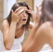 Flek Hitam di Wajah Susah Hilang? Hentikan 5 Kebiasaan Buruk Ini!