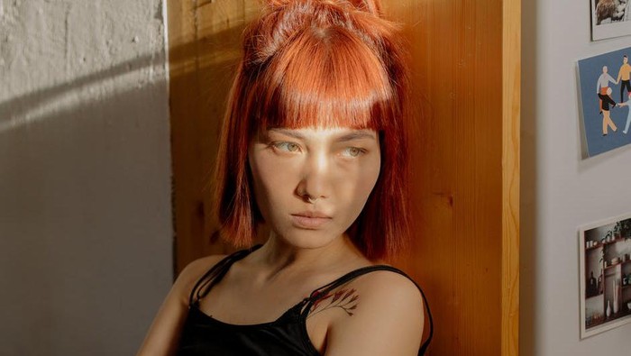 Alasan Kenapa Tetap Harus Pakai Sunscreen Meski di Dalam Rumah