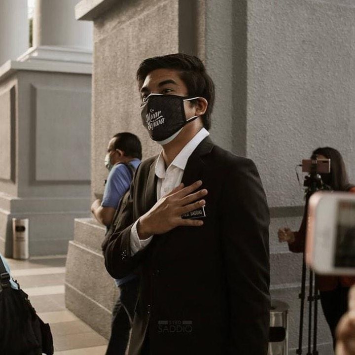 <p>Syed Saddiq merupakan mantan Menteri Pemuda dan Olahraga terpilih pada 2 Juli 2018 lalu, Bunda. (Foto: Instagram @syedsaddiq)</p>
