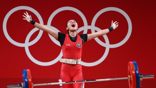 Cabang olahraga angkat besi membuktikan konsistensi mereka dalam urusan meraih medali dengan menyumbangkan tiga medali di Olimpiade Tokyo 2020.