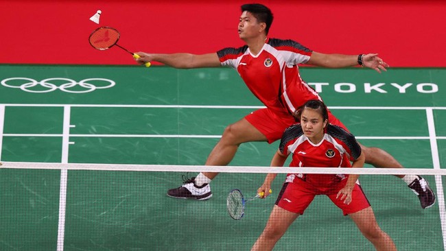 Ganda campuran badminton Indonesia Praveen Jordan/ Melati Daeva Oktavianti berhasil lolos ke babak 16 besar Denmark Open