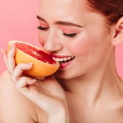 Rawat dari Dalam, Atasi Masalah Kulit Kering dengan Konsumsi Buah Ini