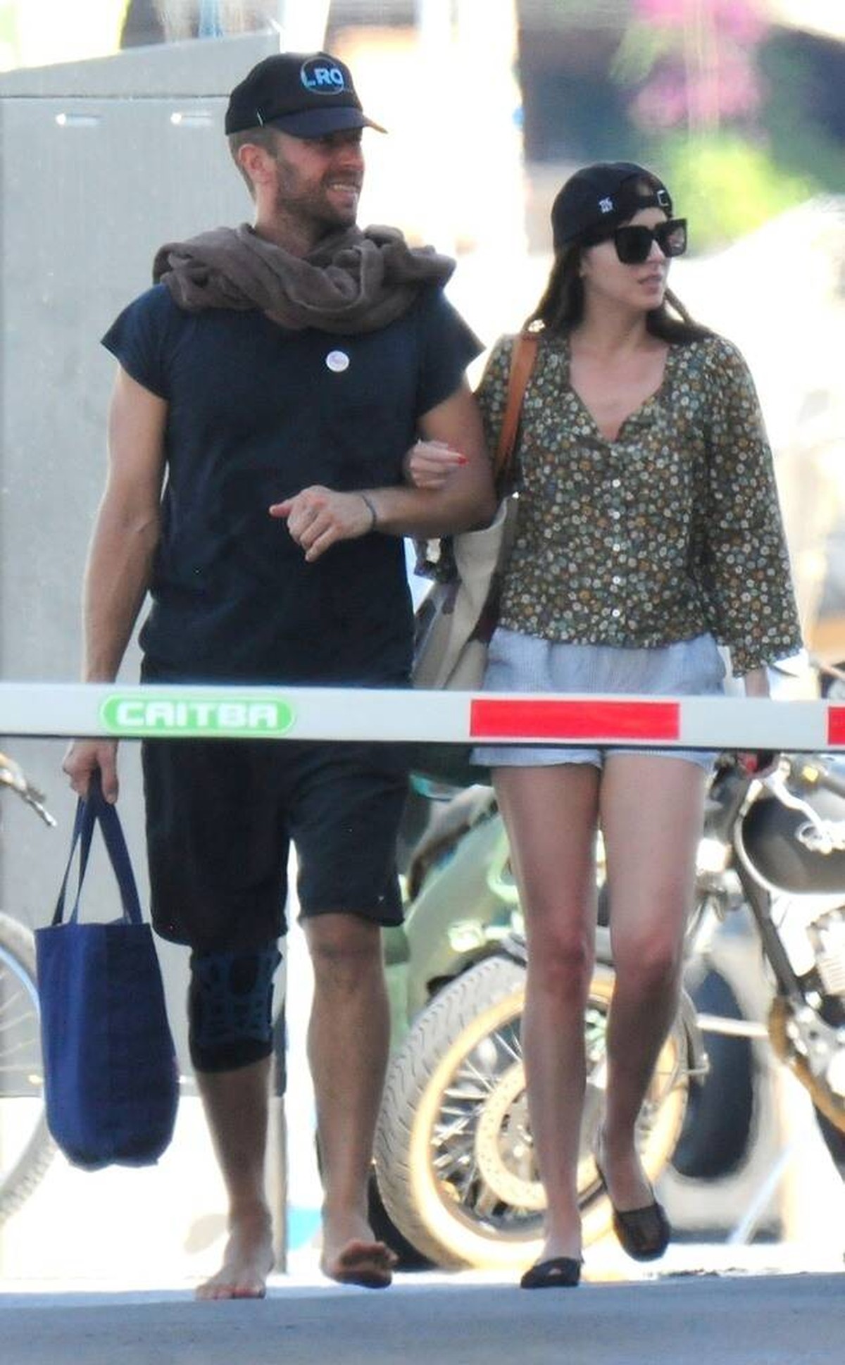 Chris Martin dan Dakota Johnson