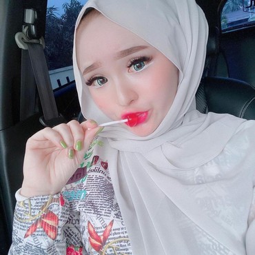 Berulah Lagi, Herlin Kezna Tuai Kecaman usai Sebut Barista Tak Ramah