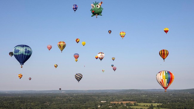FOTO: Saat Balon-balon Udara Terbang di Langit New Jersey