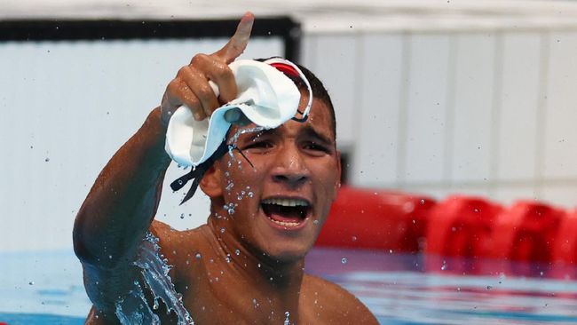 18 -Year -Old Swimmer Makes a Surprise, Wins Tokyo Olympic Gold