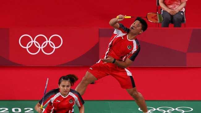 Lima atlet badminton Indonesia akan melanjutkan perjuangan di Olimpiade Tokyo 2020, Rabu (28/7). Berikut jadwal badminton Indonesia di Olimpiade hari ini.