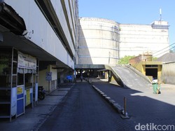 Babak Belur Akibat PPKM, Pedagang Mal Bandung Bakal Buka Lapak di Jalanan