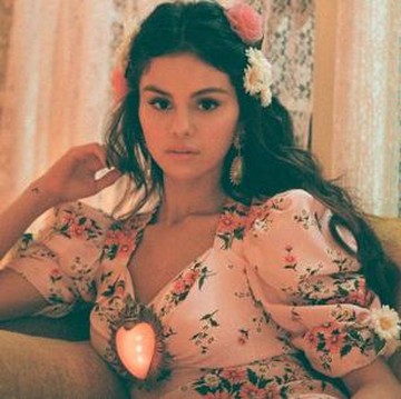 img-title Selena Gomez Luncurkan Wondermind, Platform yang Fokus dan Peduli Seputar Kesehatan Mental